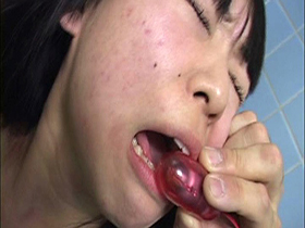 公衆便所 痴●レ○プベスト4時間 巨乳中出し38人　サンプル画像07